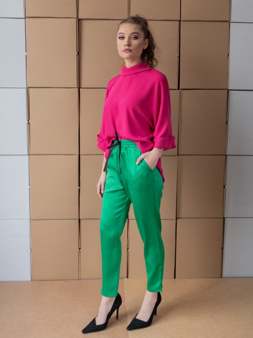 Pantaloni conici cu buzunare si betelie elastica - Verde Satinat